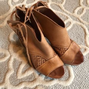 Free People Revolver clog.